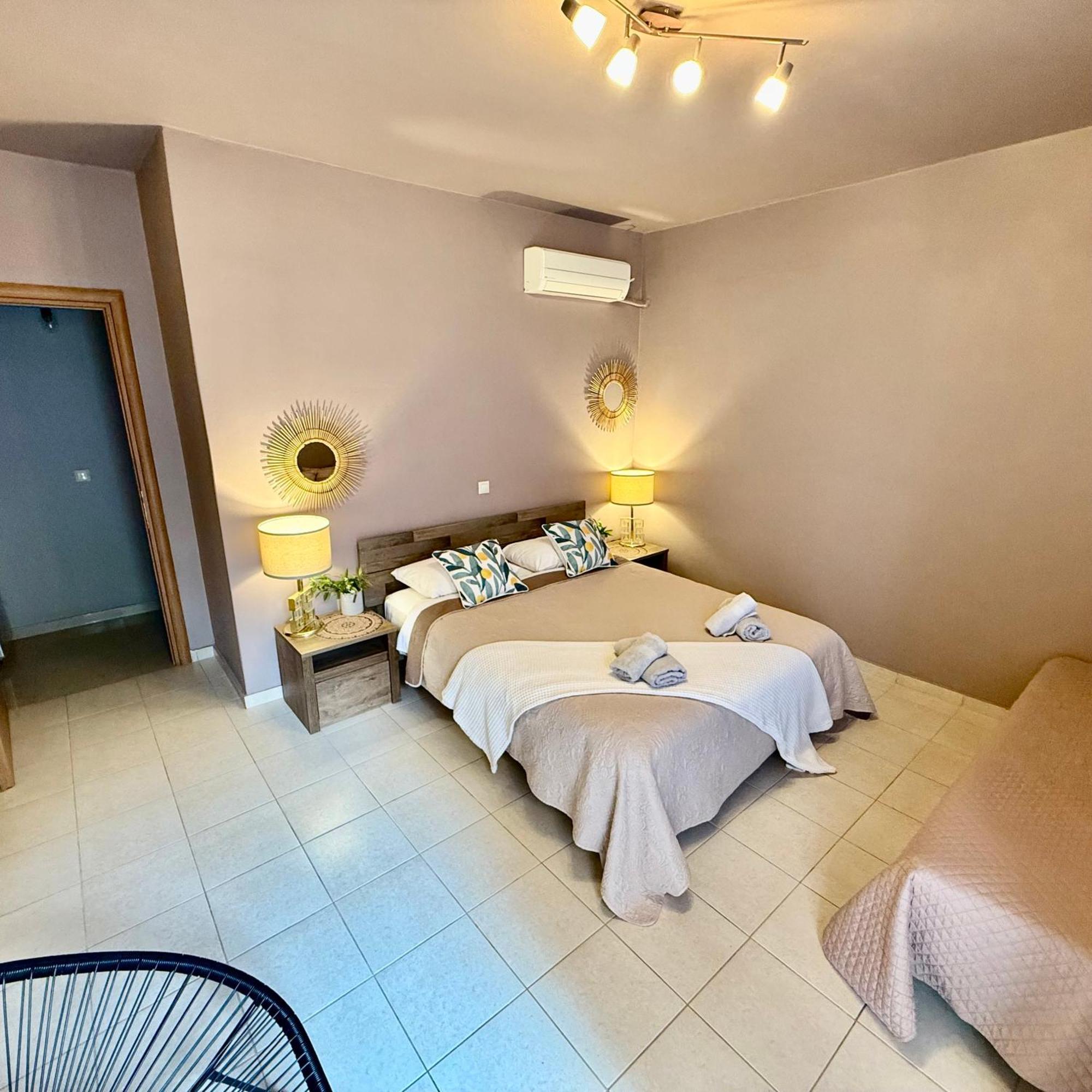 Thelfi Luxury Studio In Attica - Close To Varkiza Beach - Sea View Vári Eksteriør billede